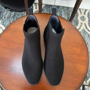 Rothy’s The Merino Ankle Boot in Onyx Black - Size 7.5 - Excellent Preowned EUC